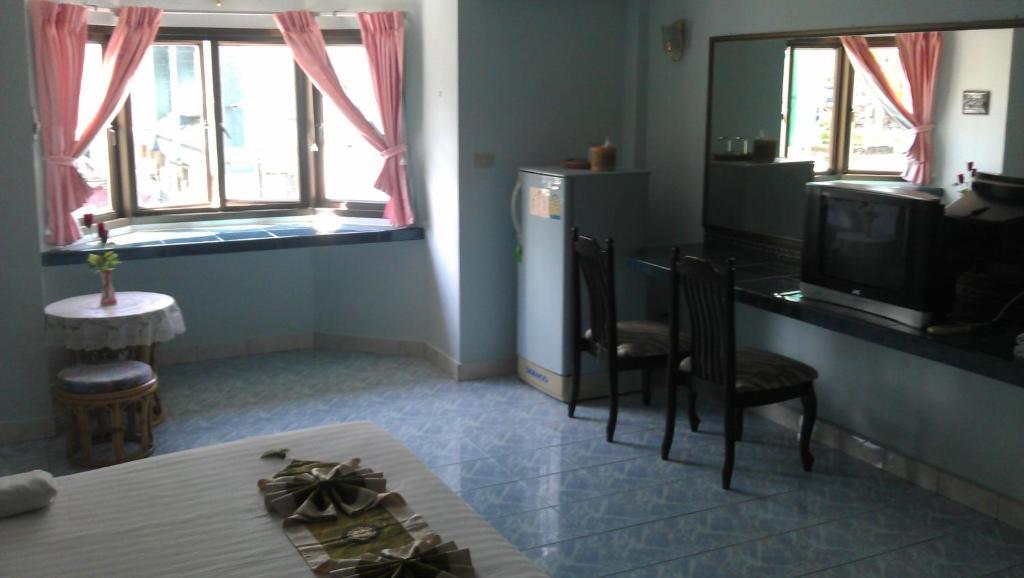 Seabreeze Inn Karon Ruang foto